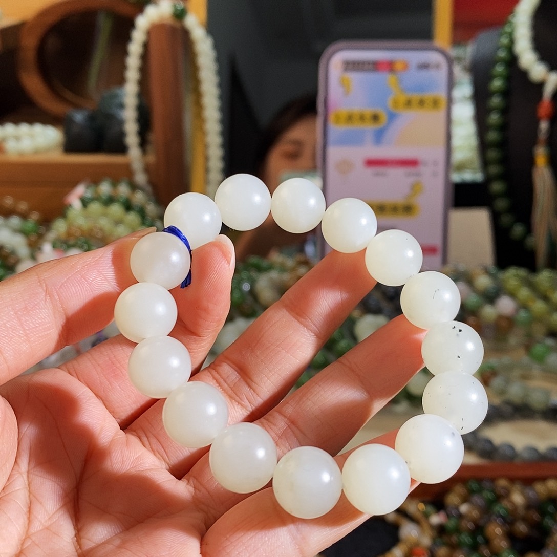 勇***屁手链未镶嵌和田玉