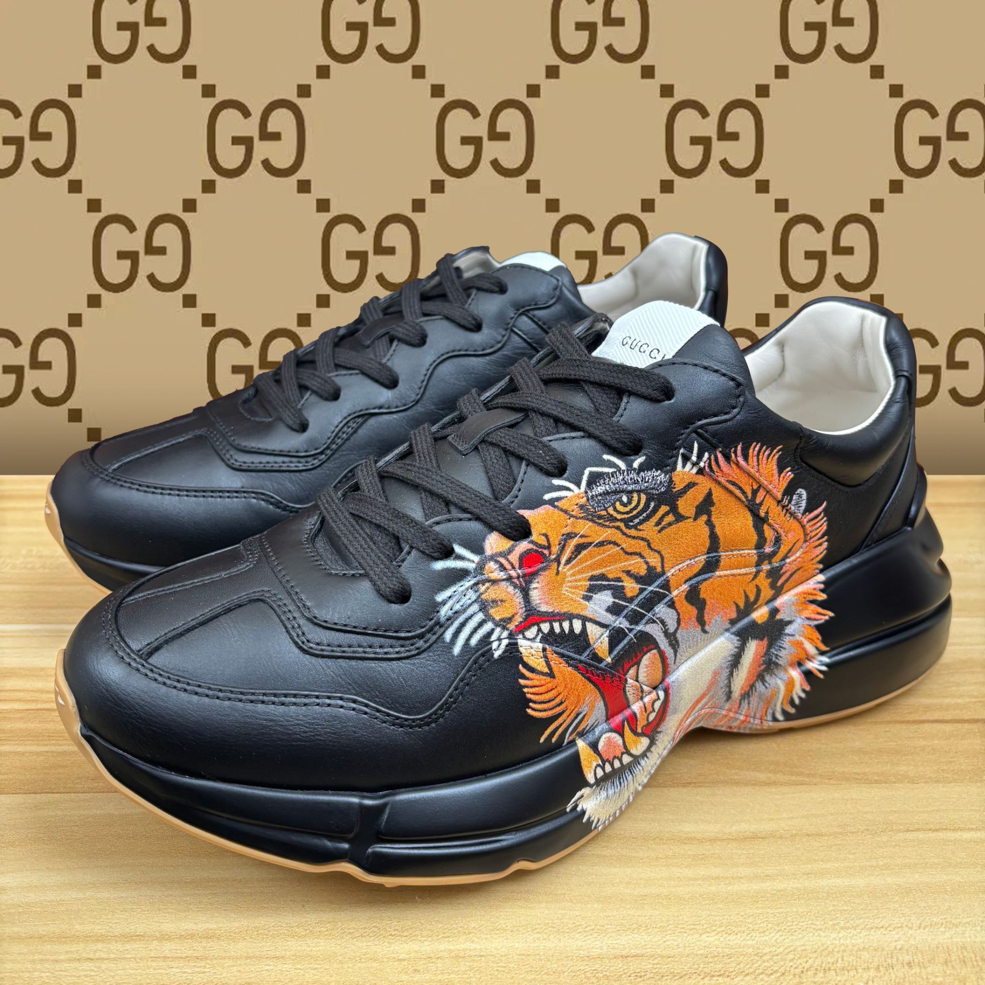 未使用 GUCCI/古驰 Rhyton系列虎头印画全皮黑面时尚老爹鞋男