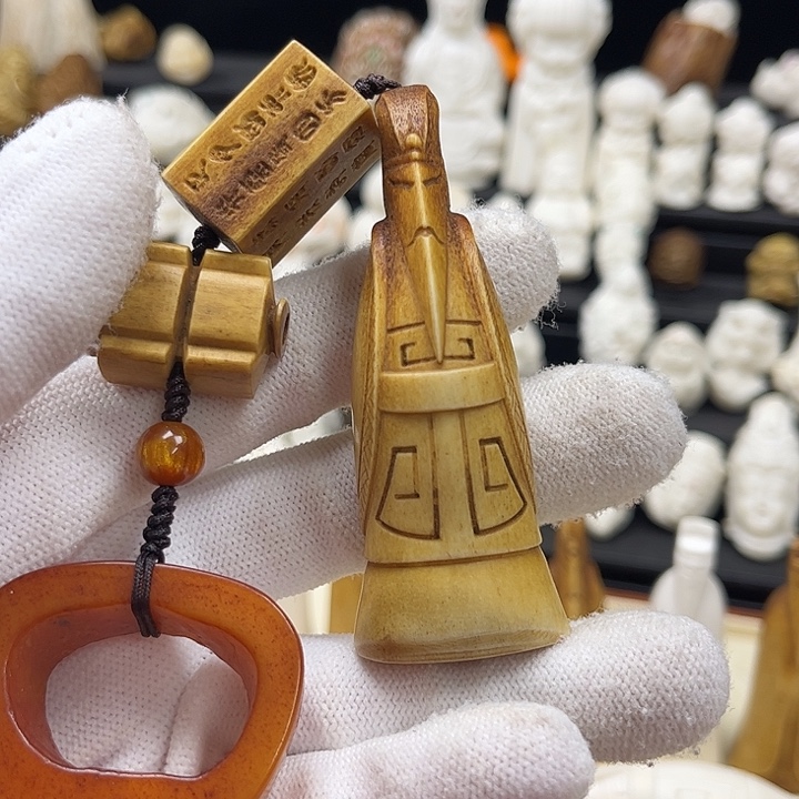 黄***哥手串/手链鹿骨翁仲