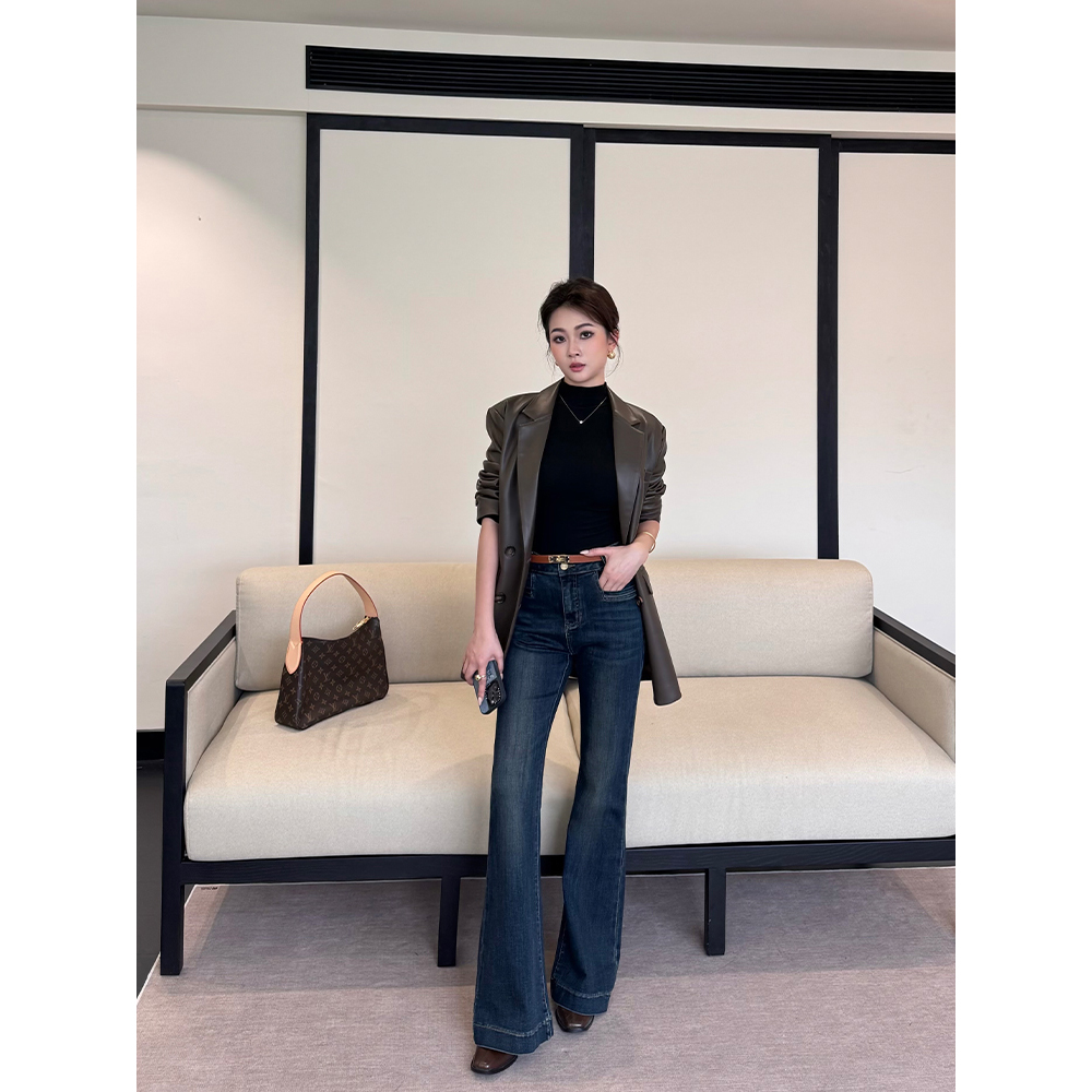 Yuki•25年秋款复古深蓝中高腰不贴腿微喇百搭显瘦时尚牛仔裤女