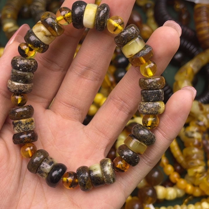 琥珀未镶嵌珠宝奇石