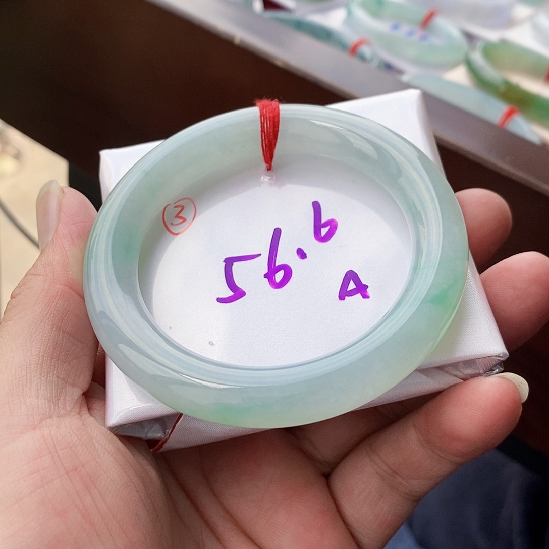 翡翠未镶嵌手镯3号链接