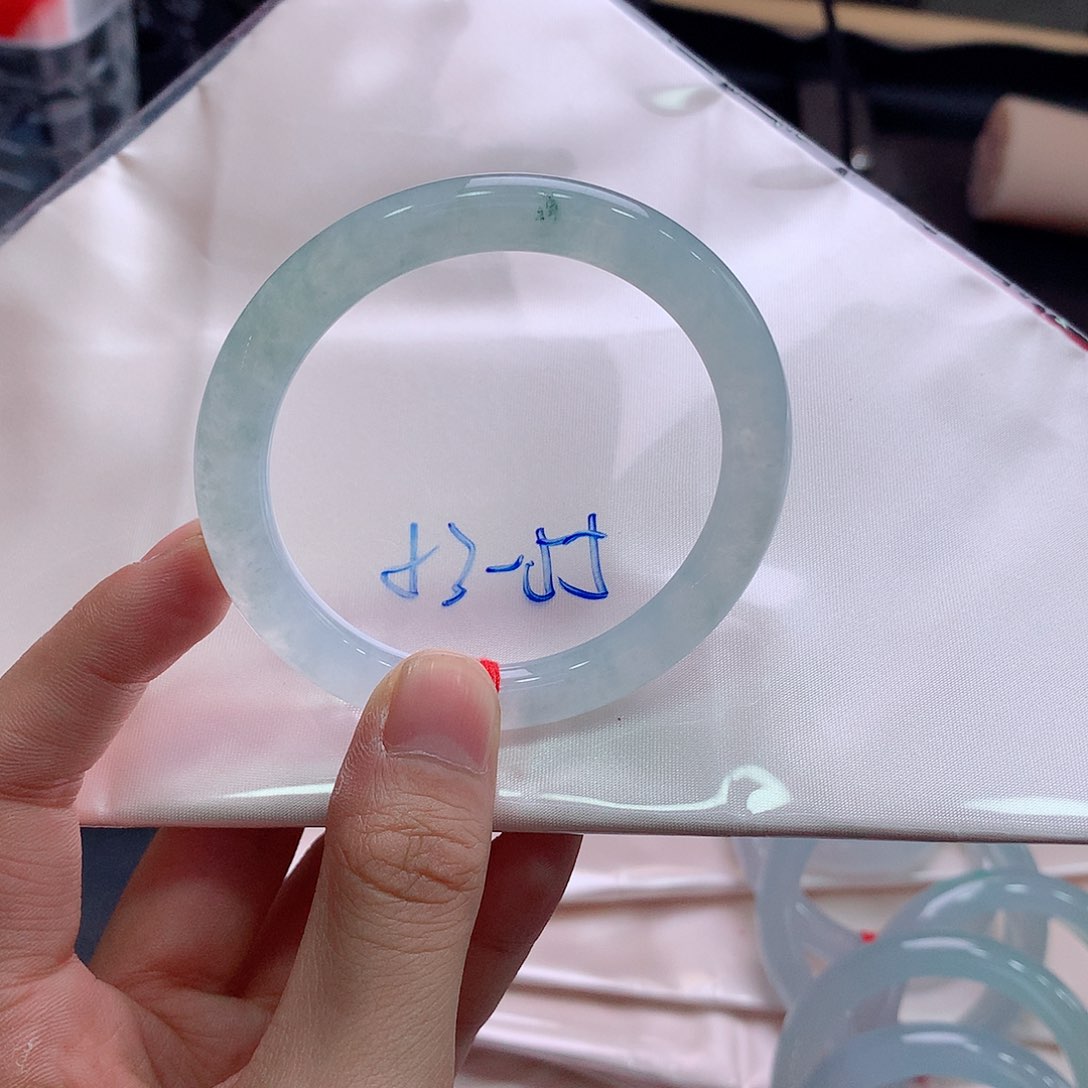未镶嵌手镯翡翠翡翠
