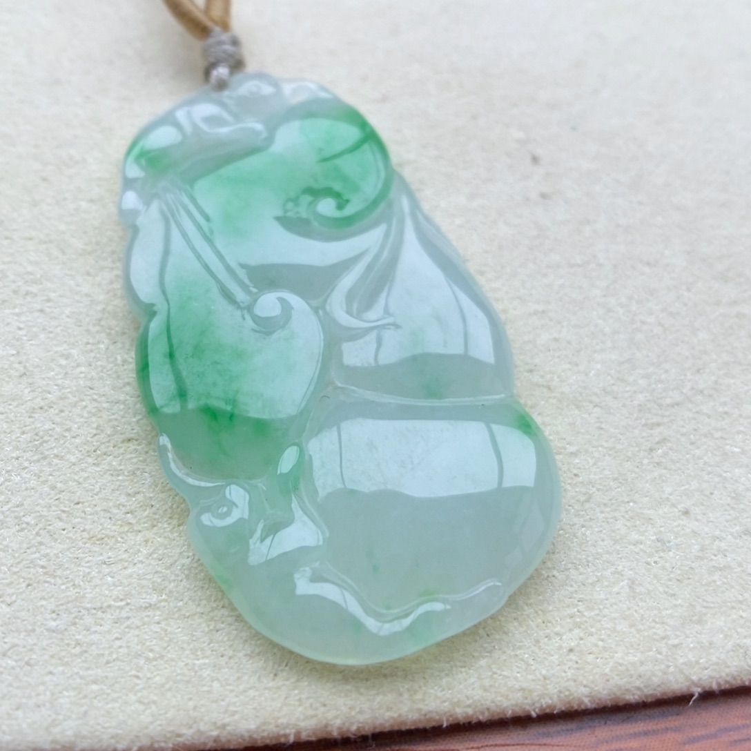 翡翠未镶嵌颈饰吊坠56