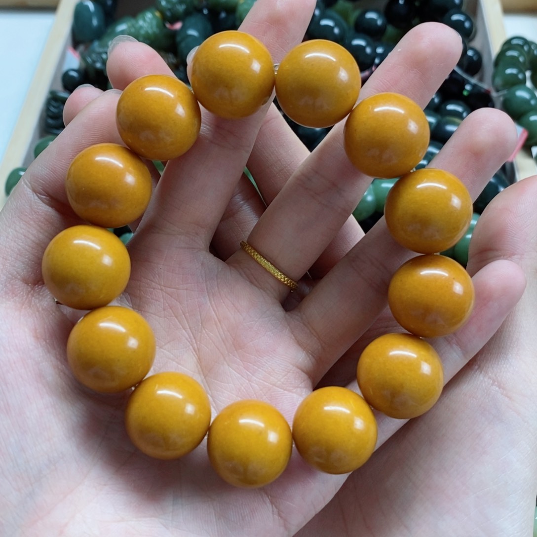 透闪石质玉手串未镶嵌