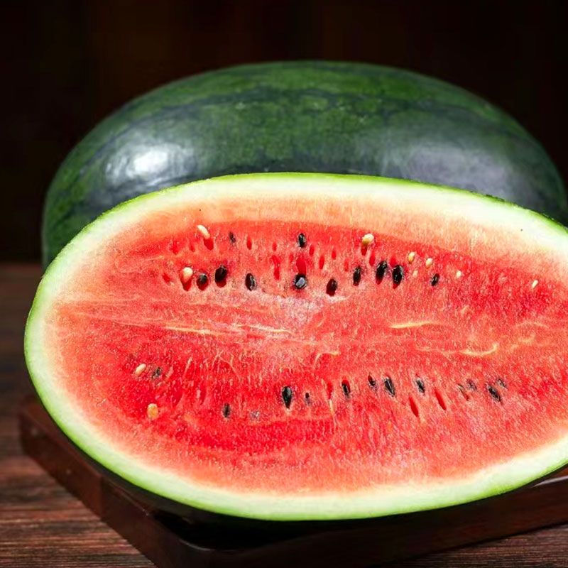 黑美人西瓜新鲜现摘脆甜多汁