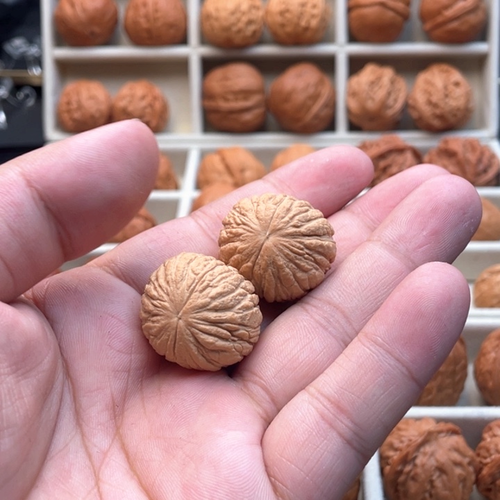 文玩核桃把件麻纹小宝