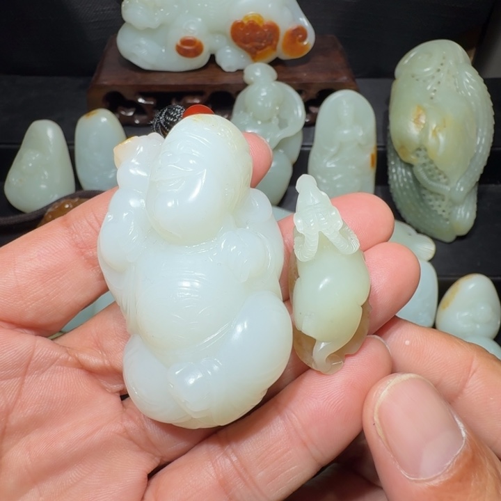颈饰未镶嵌和田玉栾*波