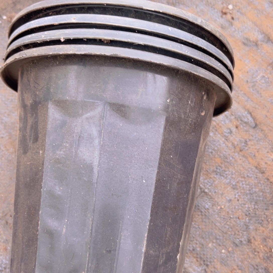 塑料黑砖20口径 17高 10个