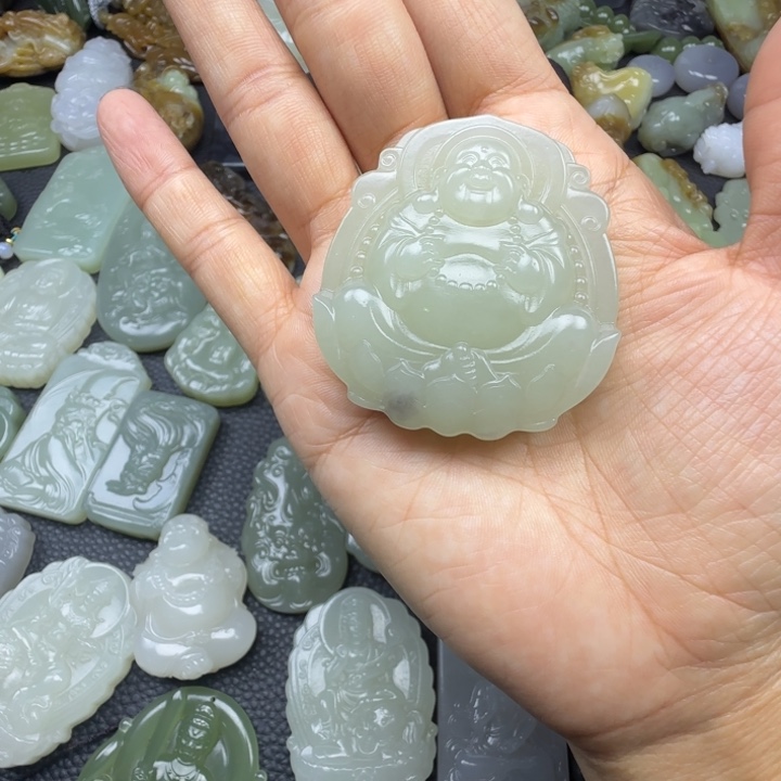 W***ᐝ和田玉未镶嵌颈饰