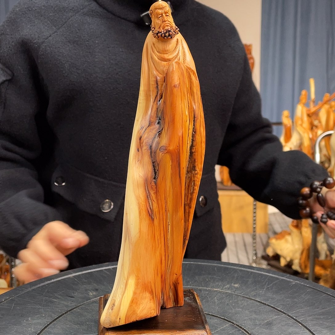 柏木（崖柏）随型艺术根雕