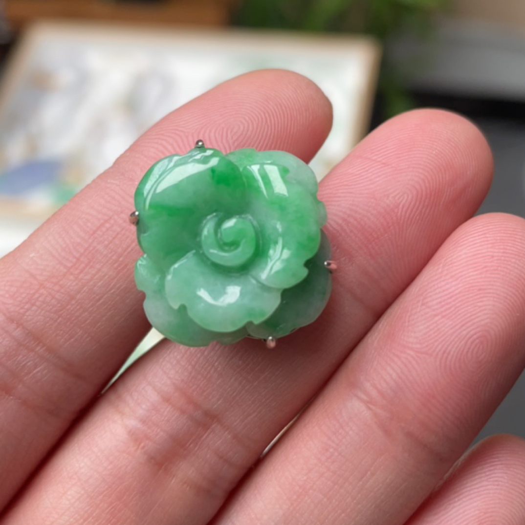翡翠A货银镶戒指