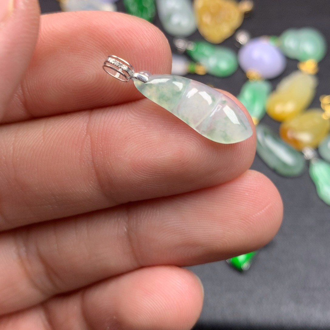 【闪购商品】颈饰18K金镶嵌翡翠翡翠