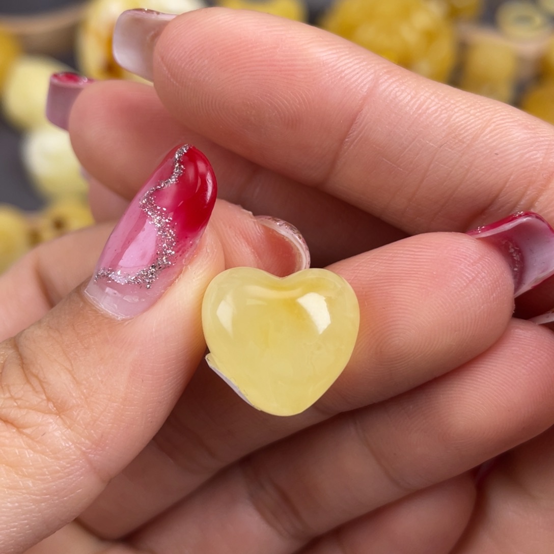 琥珀裸石未镶嵌蜜蜡