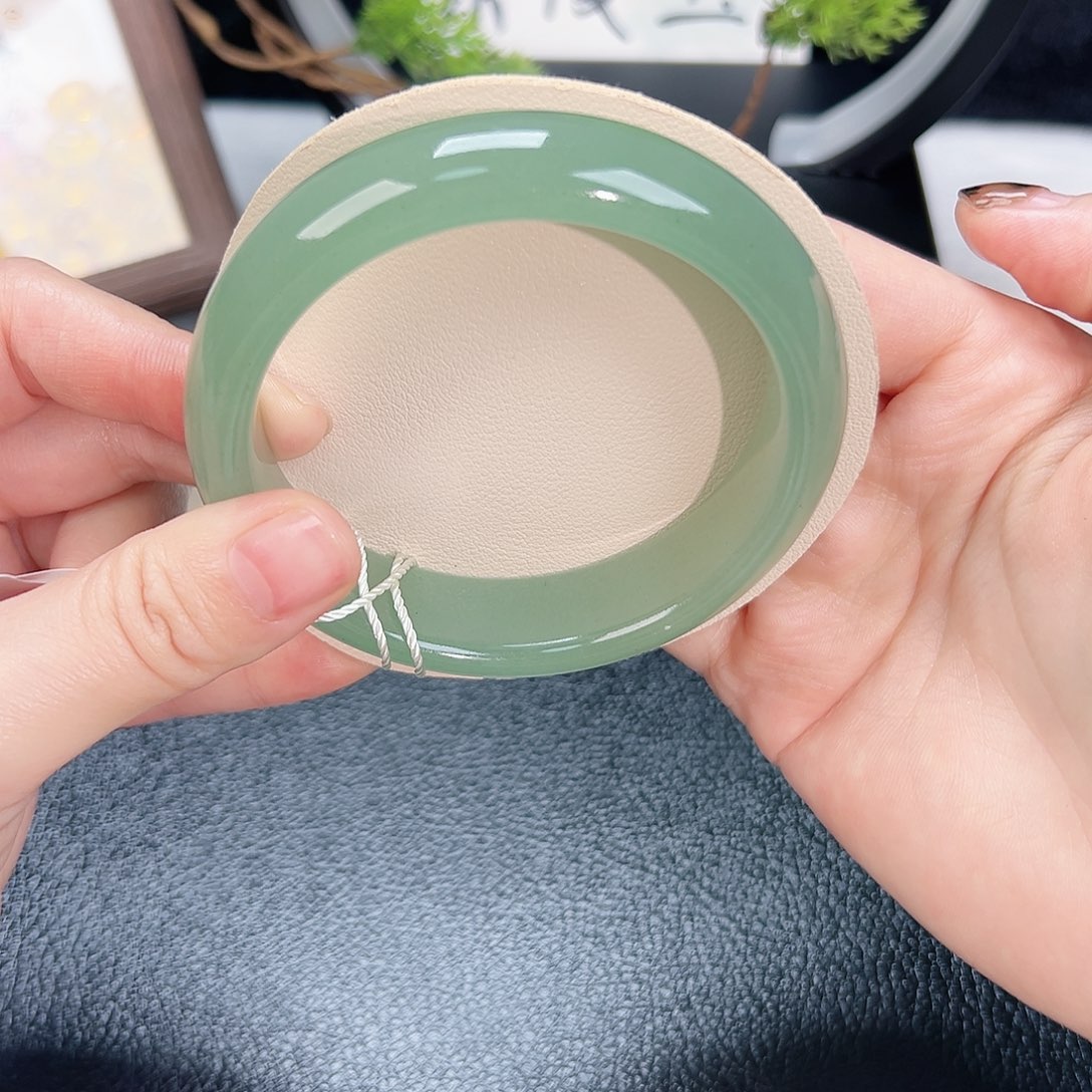 仙***李东陵石未镶嵌手镯63