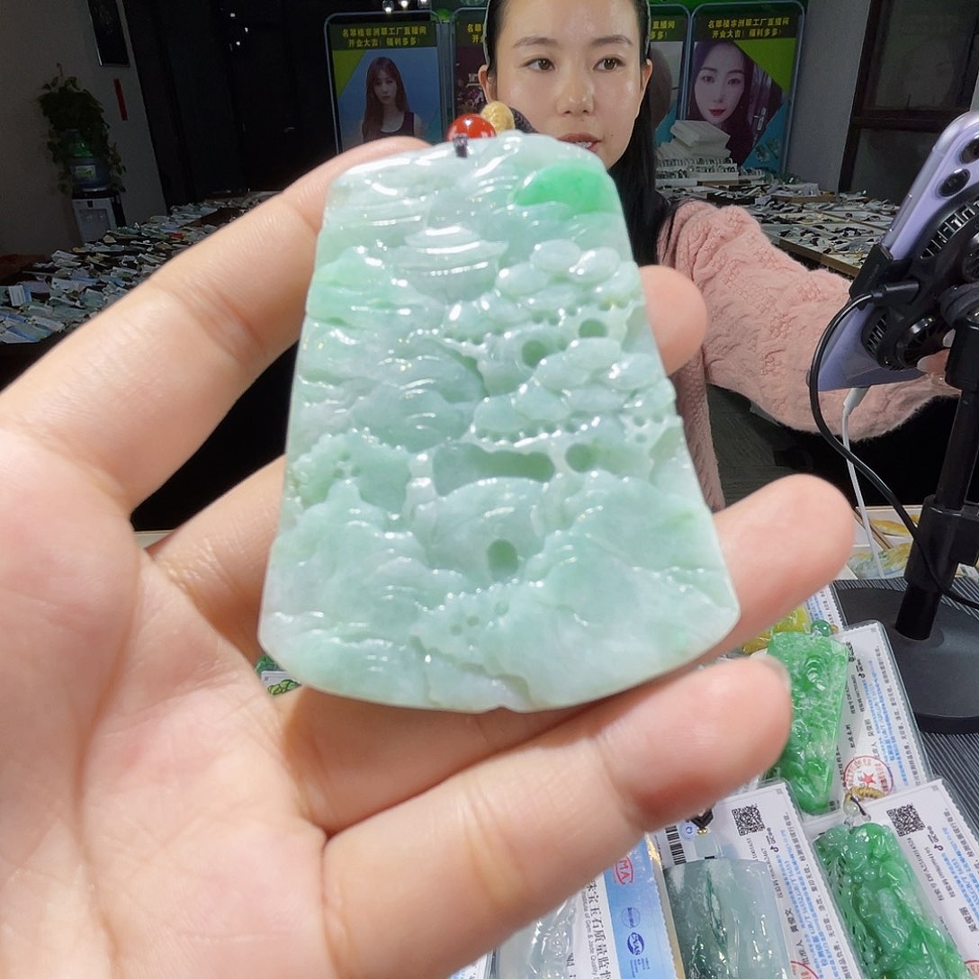 颈饰未镶嵌翡翠一