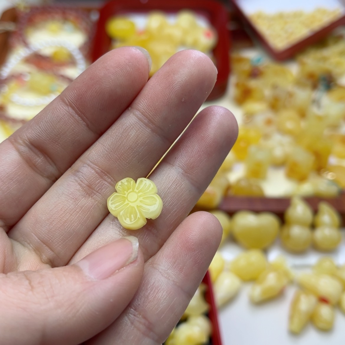 【闪购商品】蜜蜡裸石未镶嵌配饰