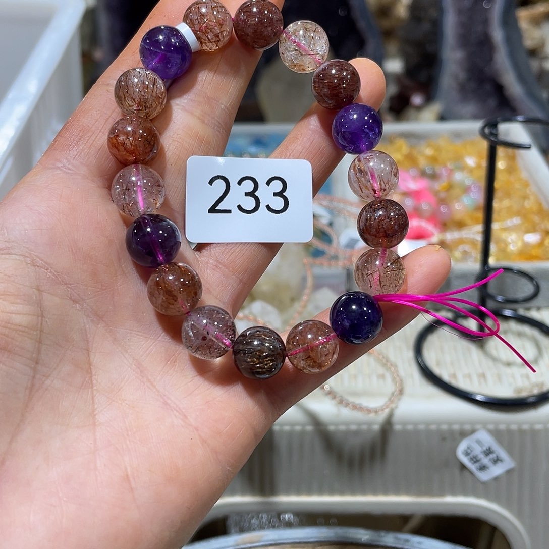 水晶手串12m m未镶嵌伊****?j c 777