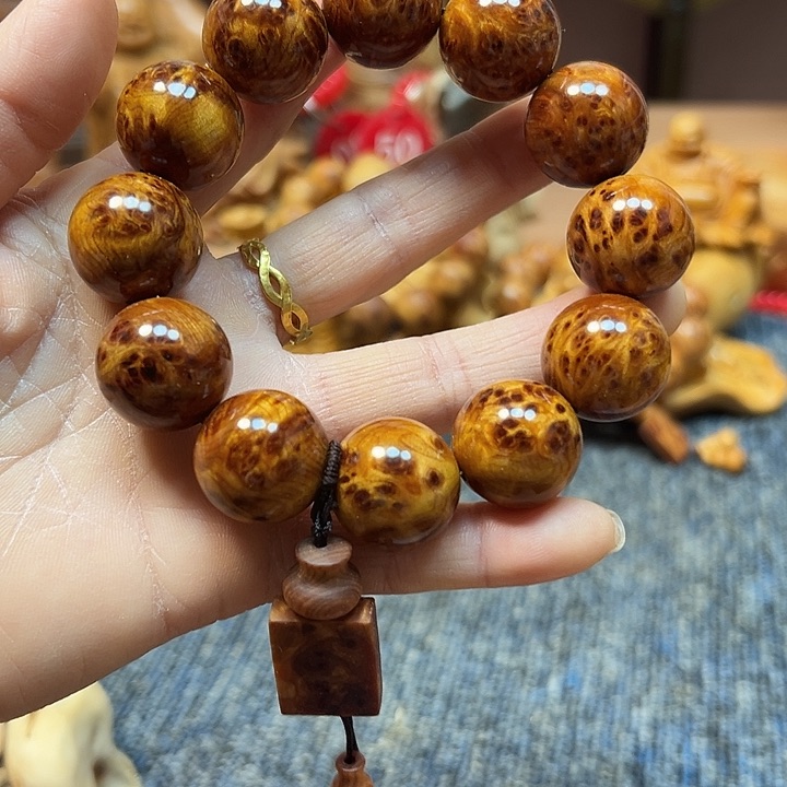 柏木太行崖柏手把摆件