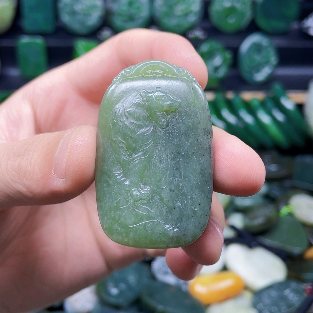 和田玉未镶嵌珠宝奇石