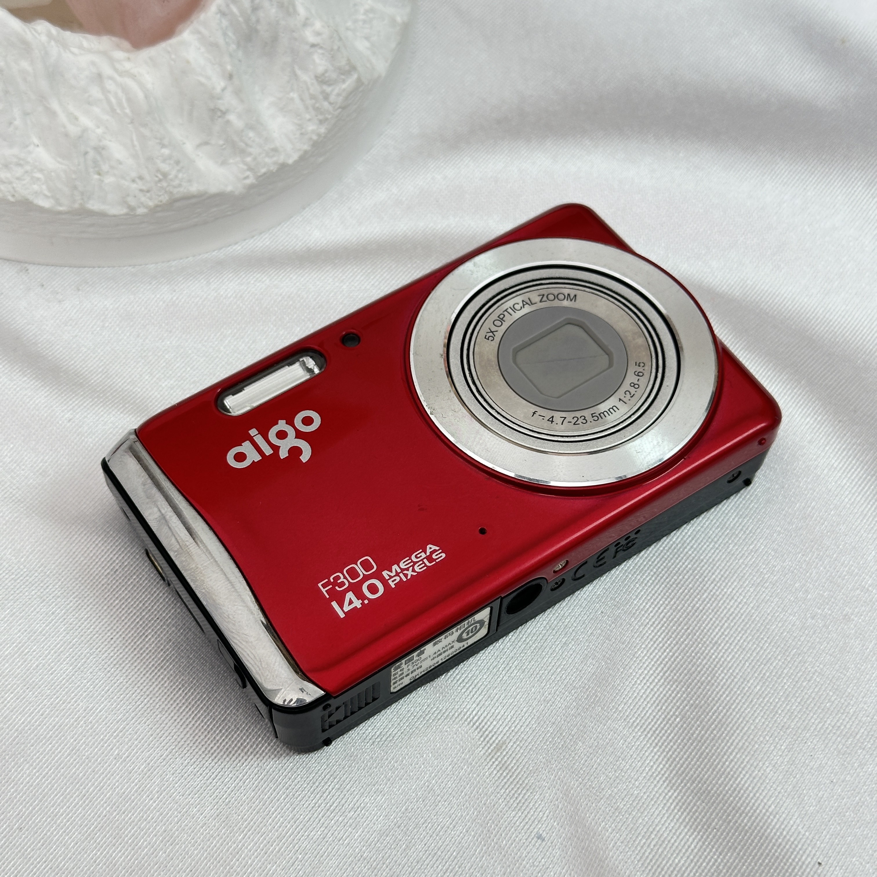 9新 aigo/爱国者 爱国者F300 CCD数码相机 