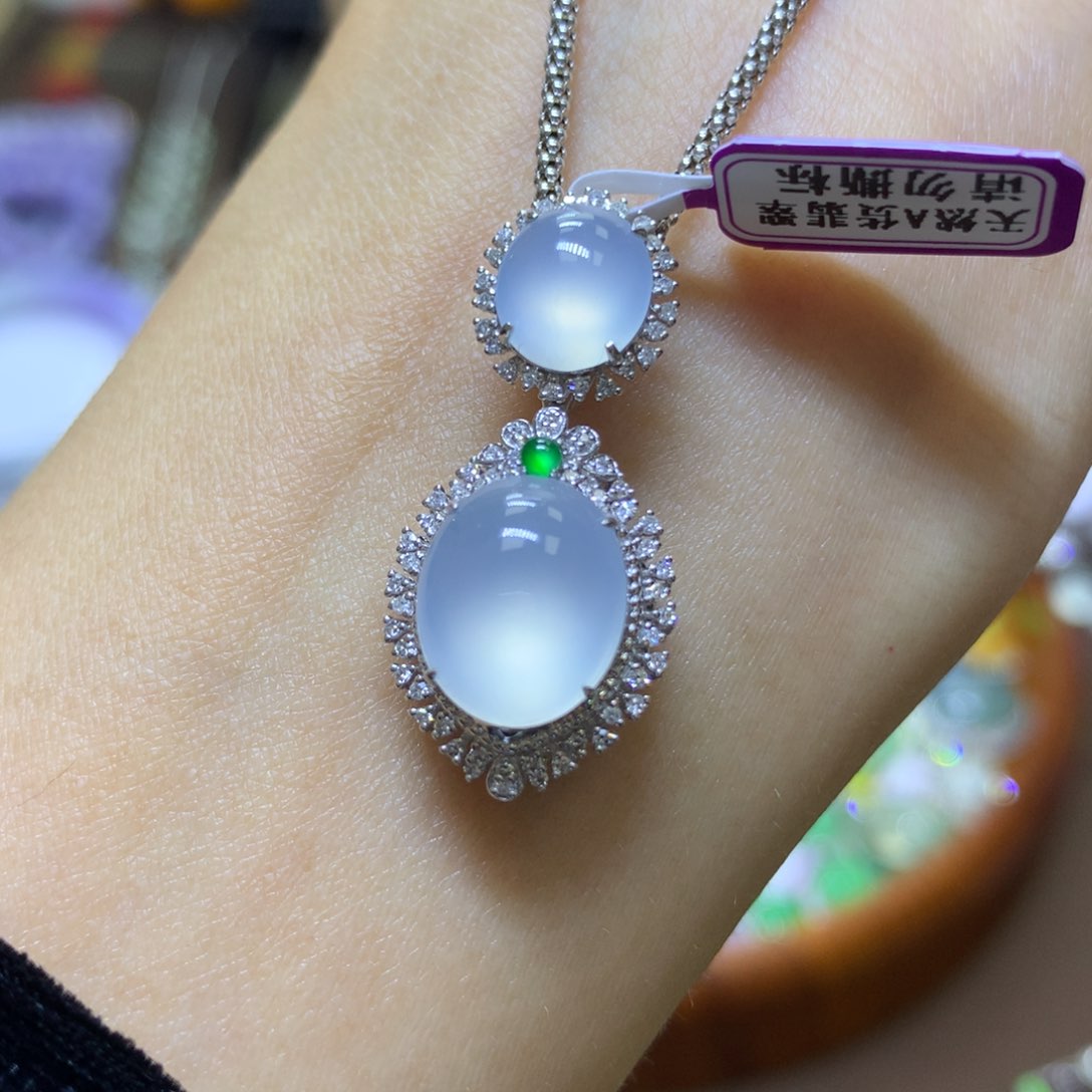 【闪购商品】翡翠颈饰18K金镶嵌翡翠