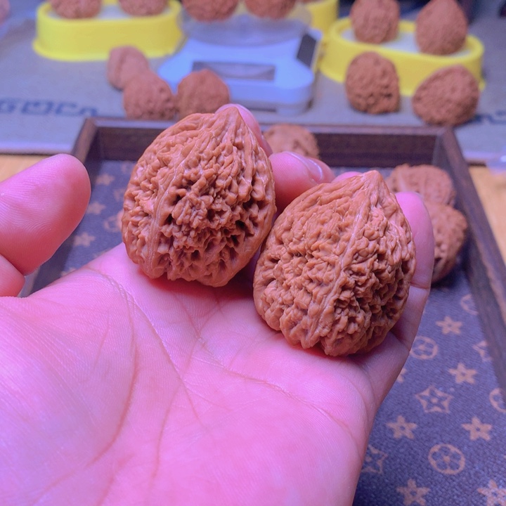 桃核把件1*岁大蒜头好看