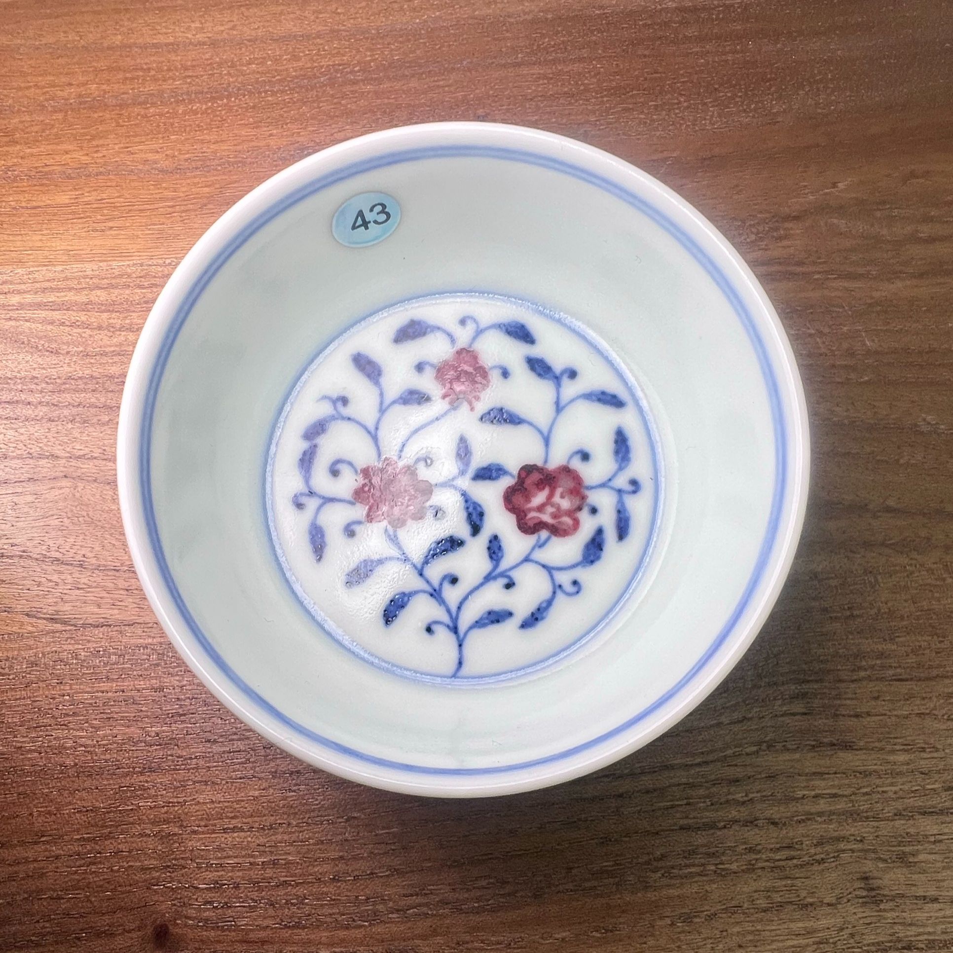 玉脂楼景德窑釉里红缠枝莲缸杯