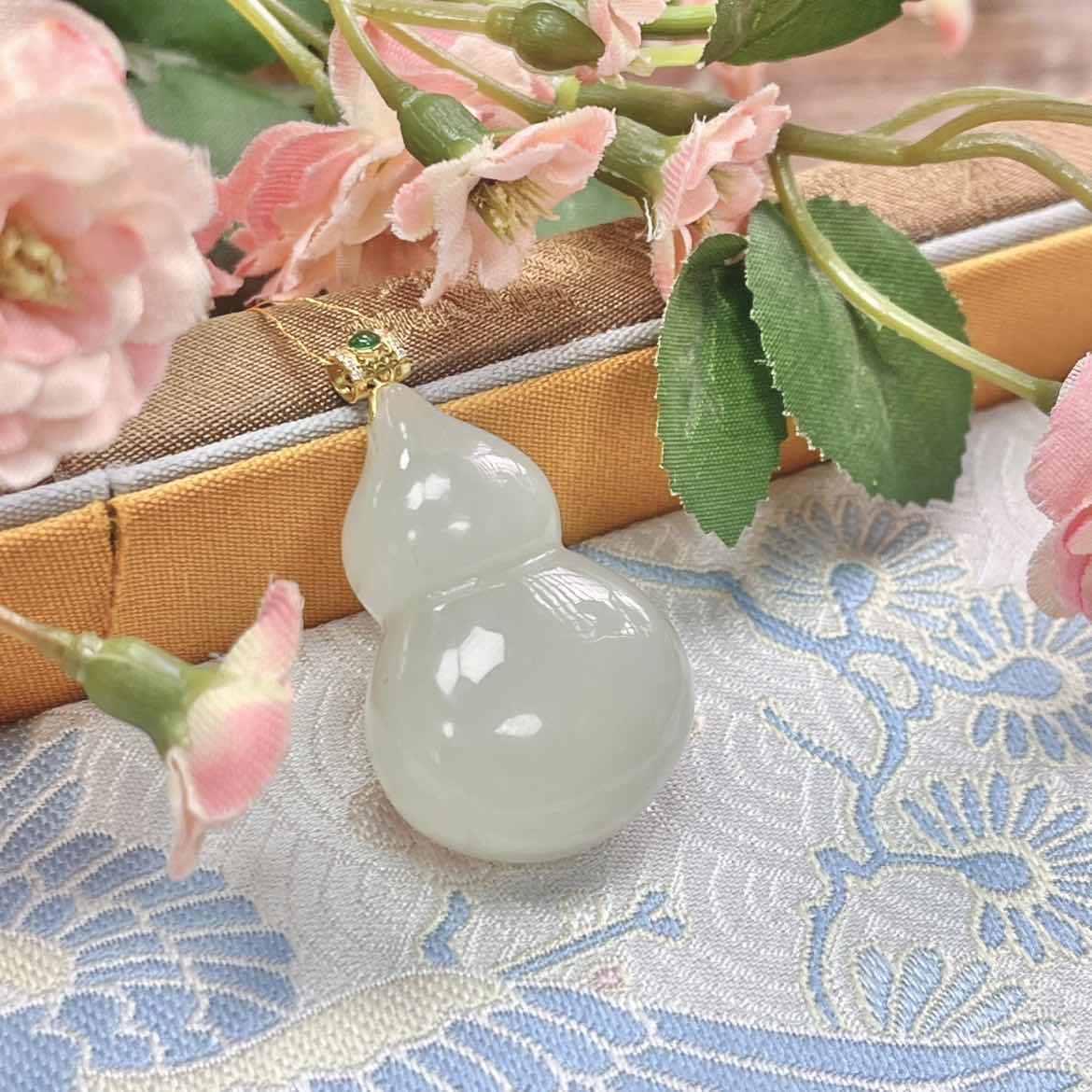 【产品部专享】18K金镶天然和田玉葫芦吊坠/支持复检/多样性发一cg