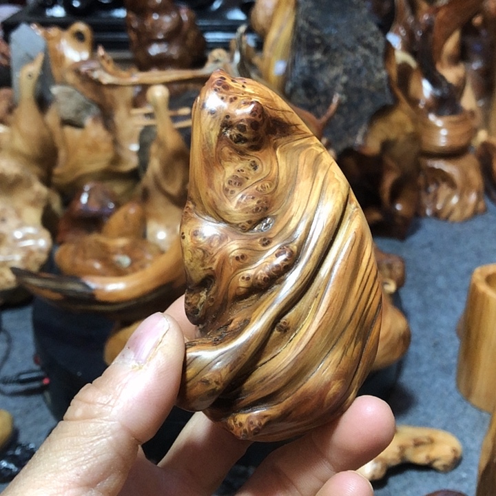 秦***革柏木（崖柏）崖柏是9