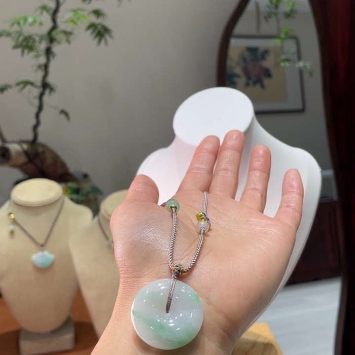 湘***時翡翠未镶嵌颈饰翡翠