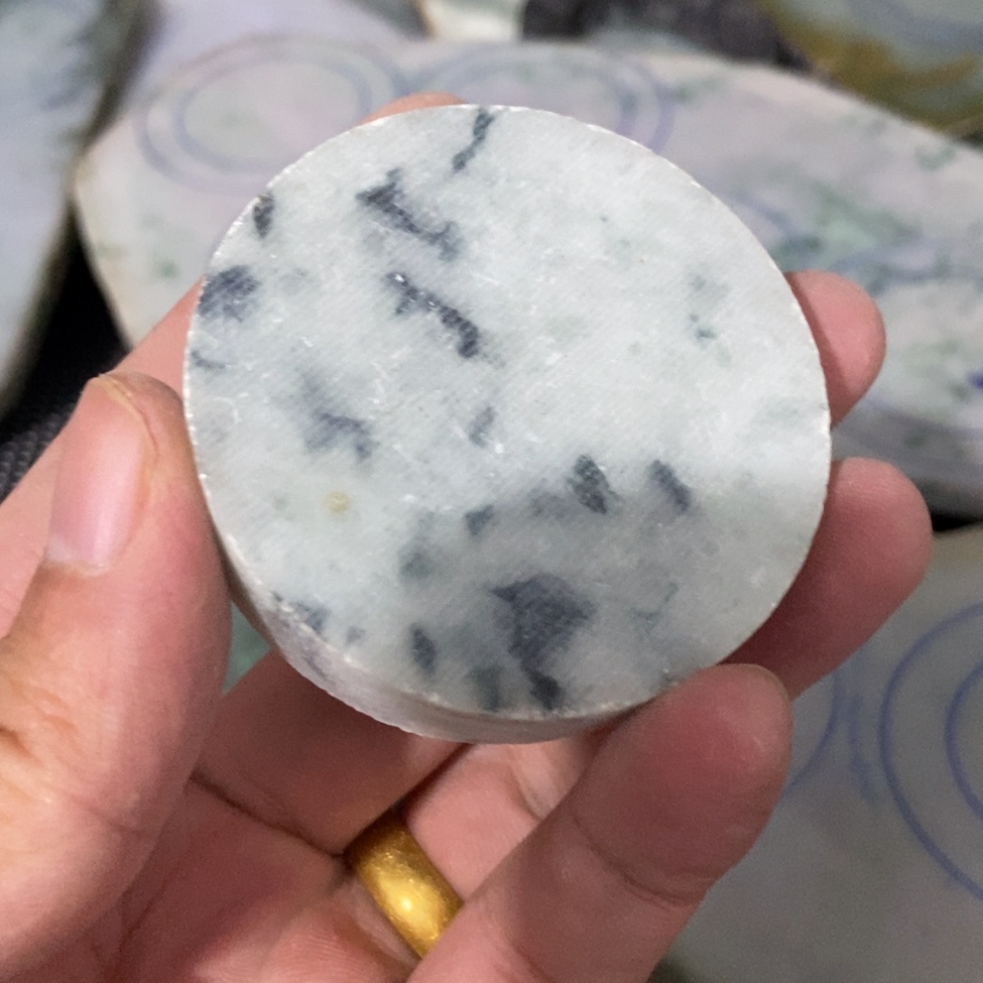 翡翠颈饰未镶嵌料子