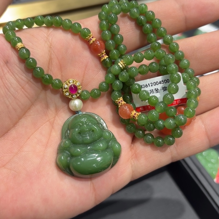 和田玉（糖玉）未镶嵌颈饰和田玉佛公送碧玉项链