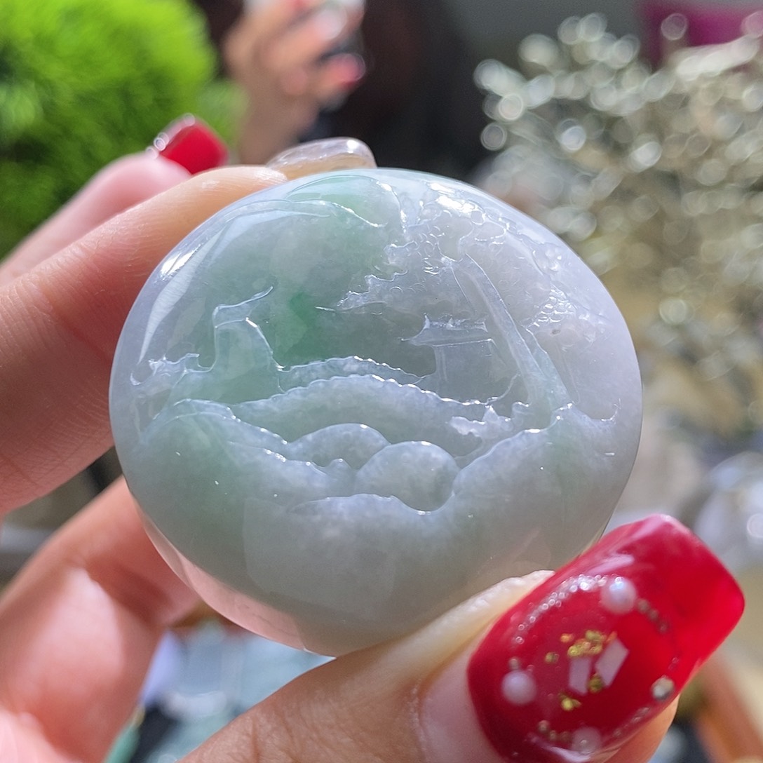 【闪购商品】翡翠颈饰未镶嵌山水