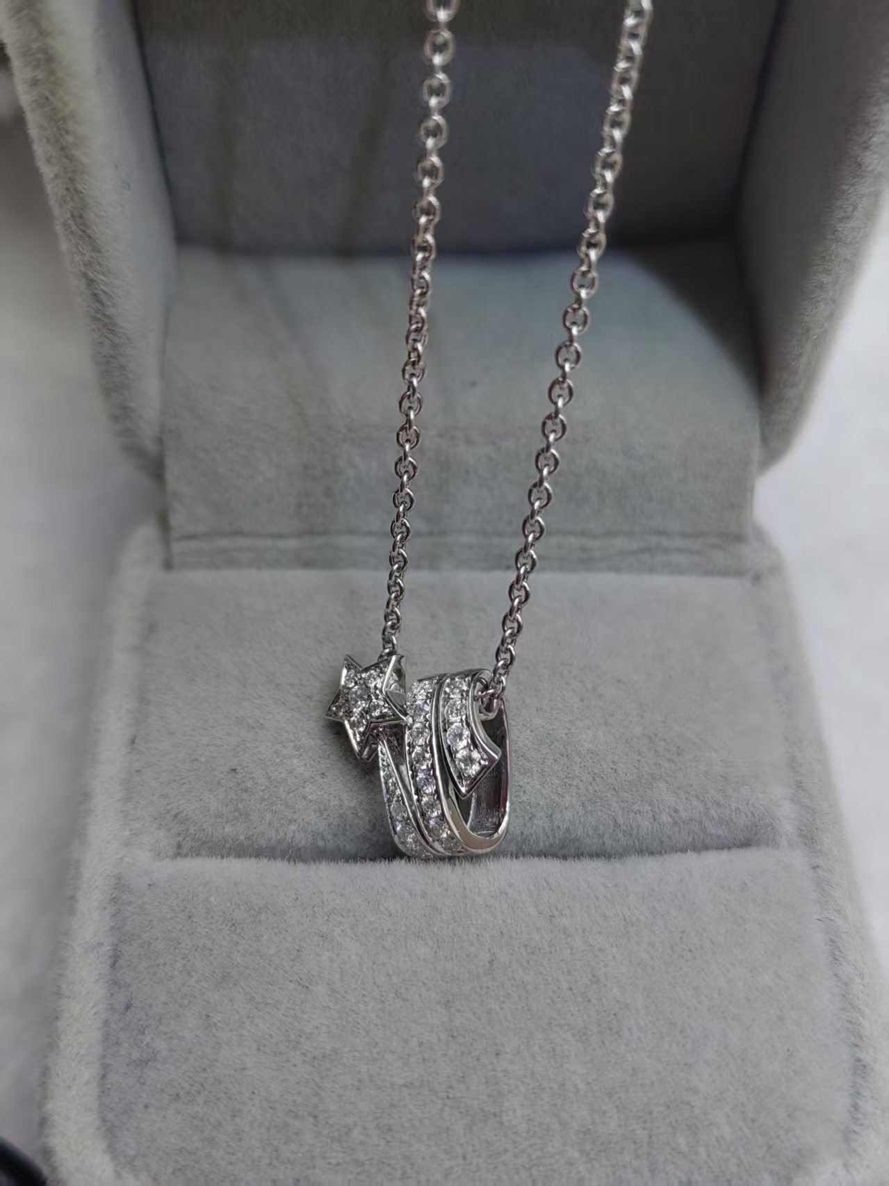 18k金钻石项链18 K金