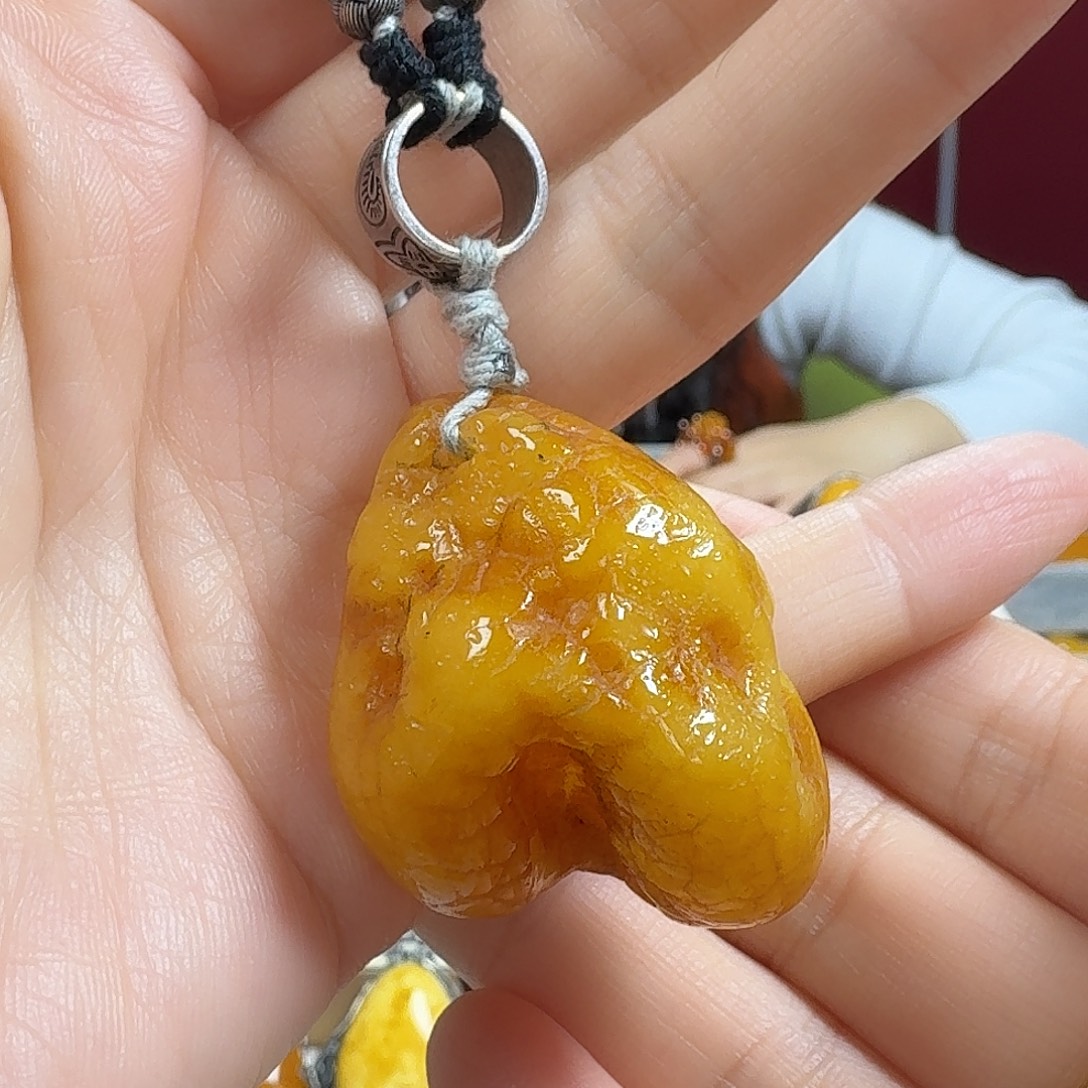 蜜蜡未镶嵌颈饰吊坠