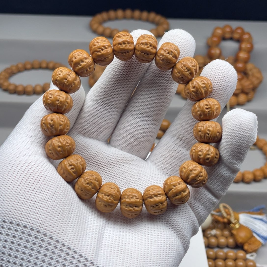 张****手串猴头核桃13.7mm京八棱全品无暇毕业级