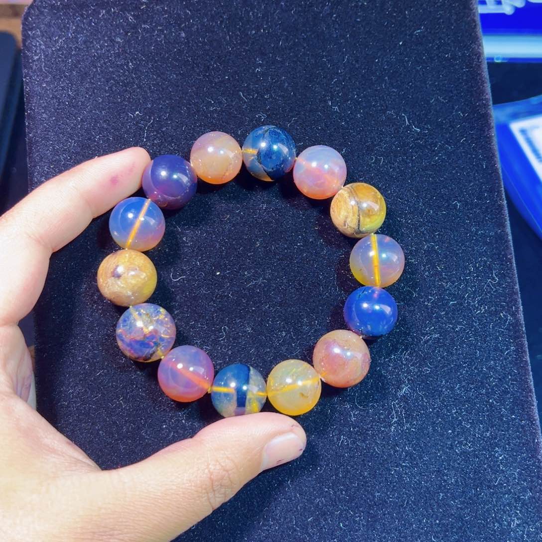 琥珀裸石未镶嵌琥珀