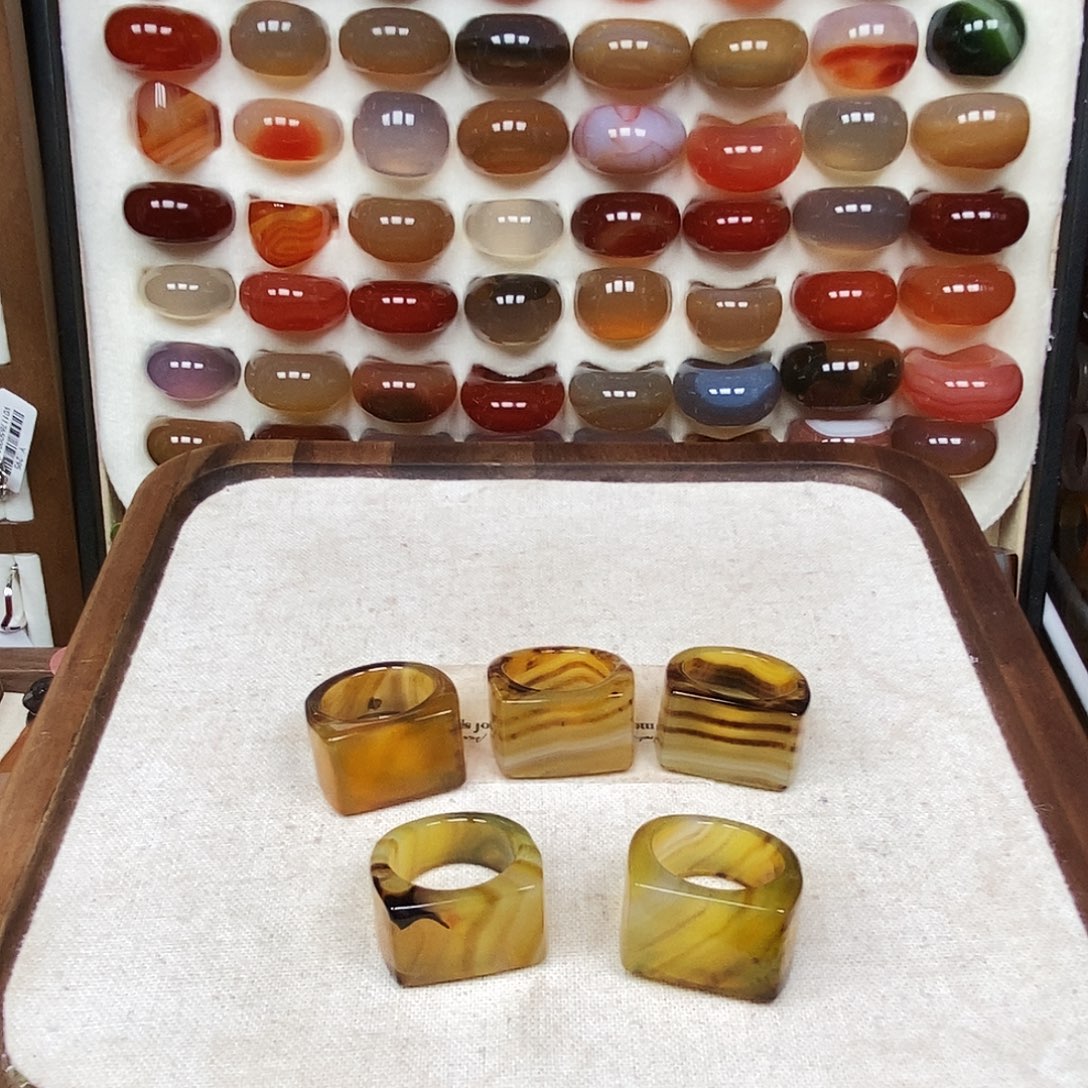 渝***A玛瑙/玉髓合金戒指