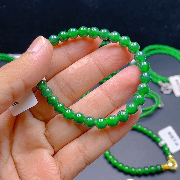 颈饰未镶嵌翡翠A货卡6.6