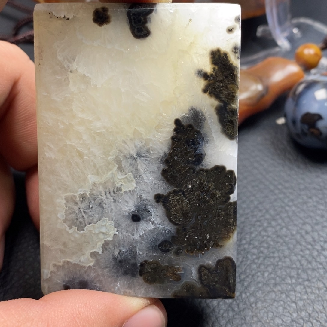 玛瑙/玉髓颈饰未镶嵌天*