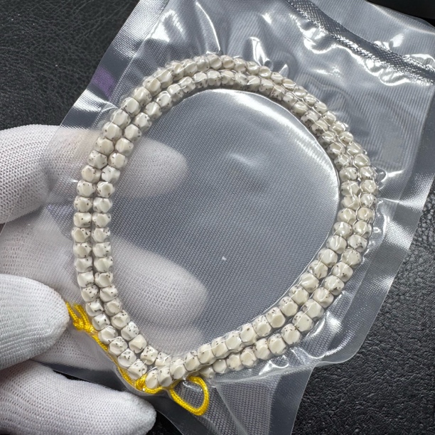 星月菩提6*5原生态巧克力无相