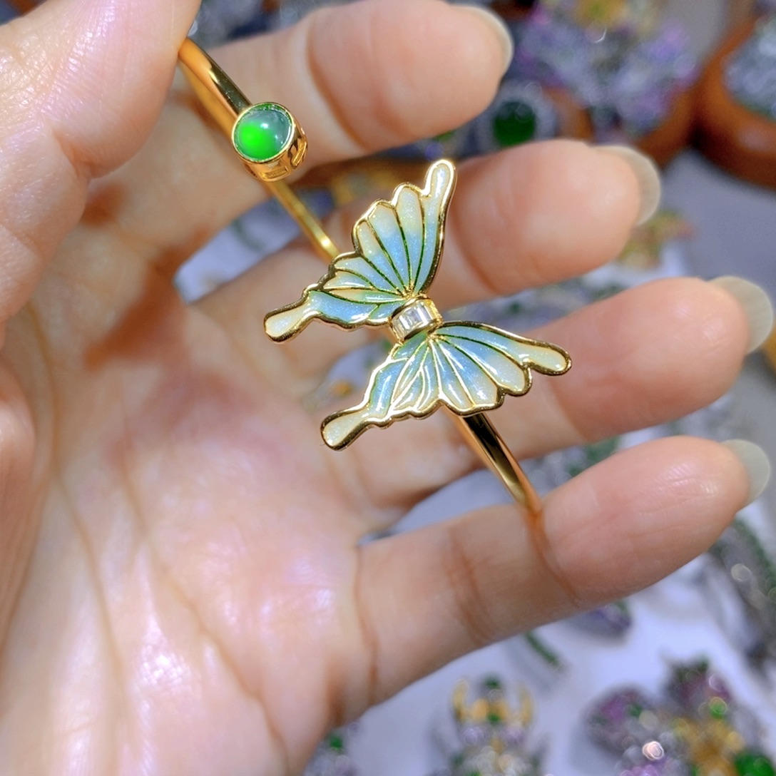 翡翠颈饰银S925镶嵌天然翡翠