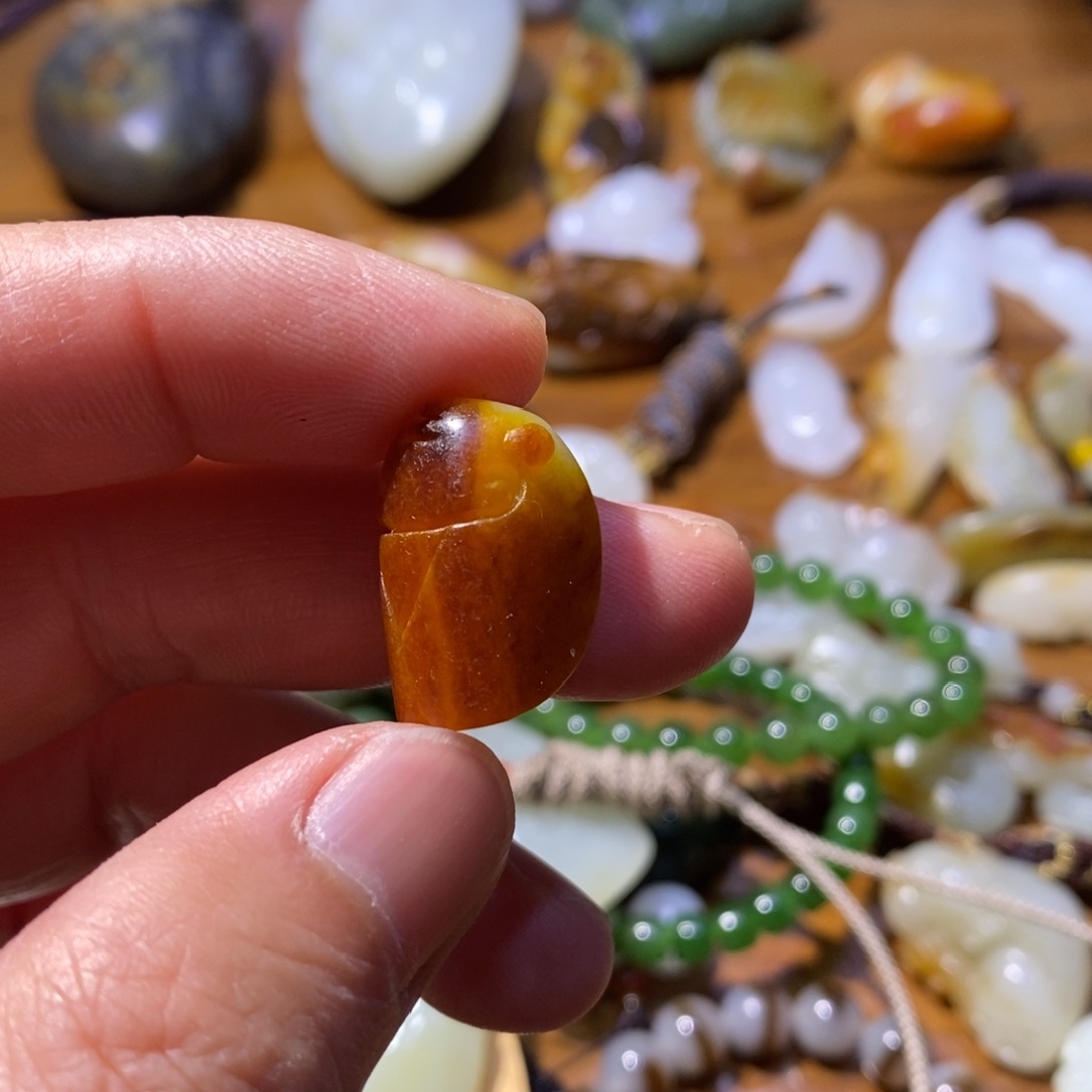 和田玉颈饰未镶嵌绿*