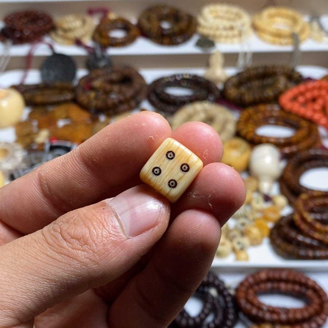 妙***洱大叶紫檀（黑酸枝木类）