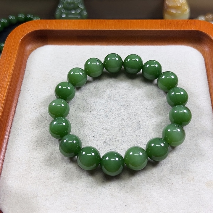 和田玉（碧玉）未镶嵌手链