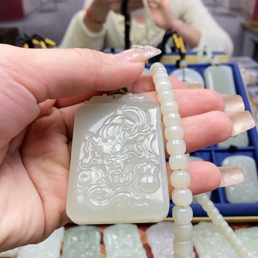 【闪购商品】和田玉颈饰未镶嵌淼*