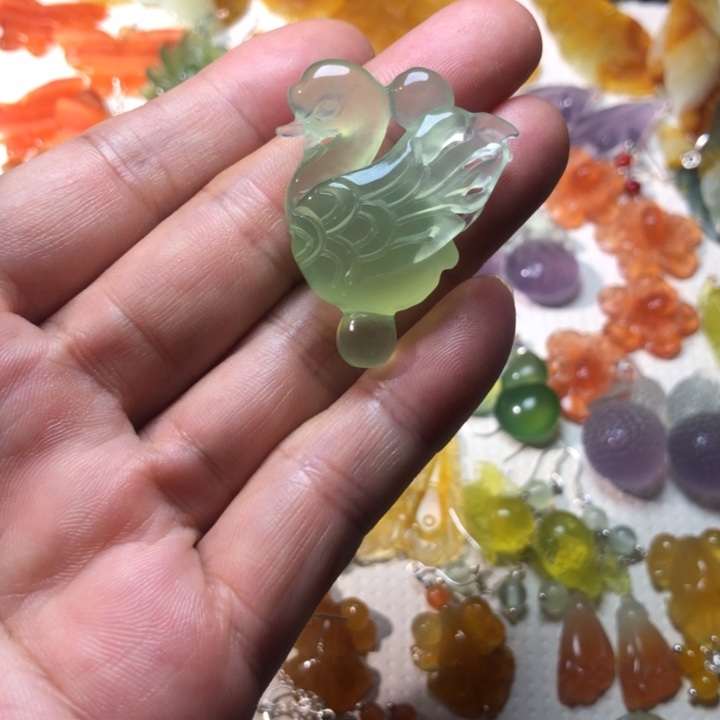 未镶嵌蛇纹石玉耳坠
