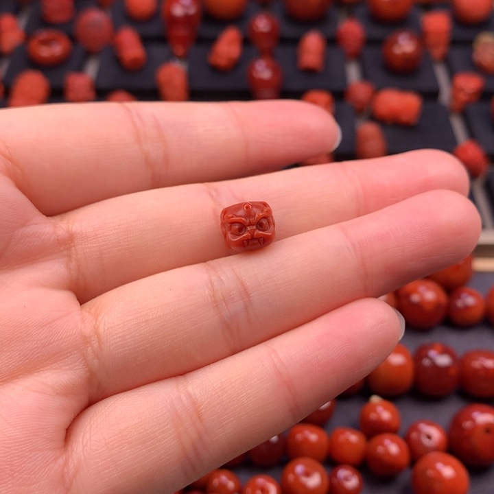 南红玛瑙未镶嵌醒狮8.7MM