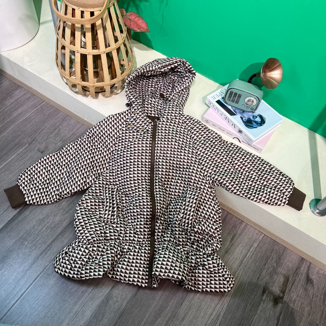 656实体品牌童装羽绒服